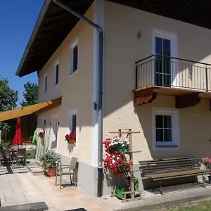 Ferienhaus Haus Ella - Auf Dem Land Vor Den Toren Salzburgs, Petting